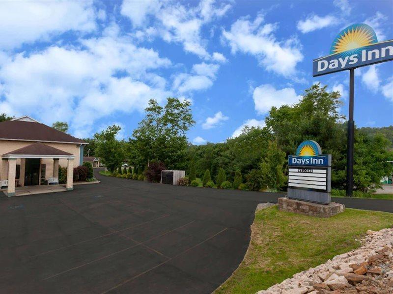 Days Inn By Wyndham Donegal Ngoại thất bức ảnh