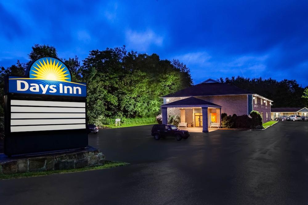 Days Inn By Wyndham Donegal Ngoại thất bức ảnh